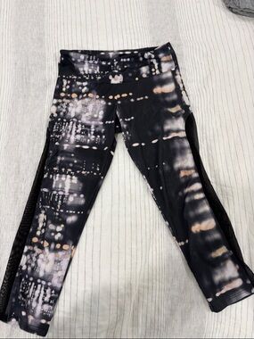 Women’s Onezie SUPER soft Black night life patterned Active Leggings